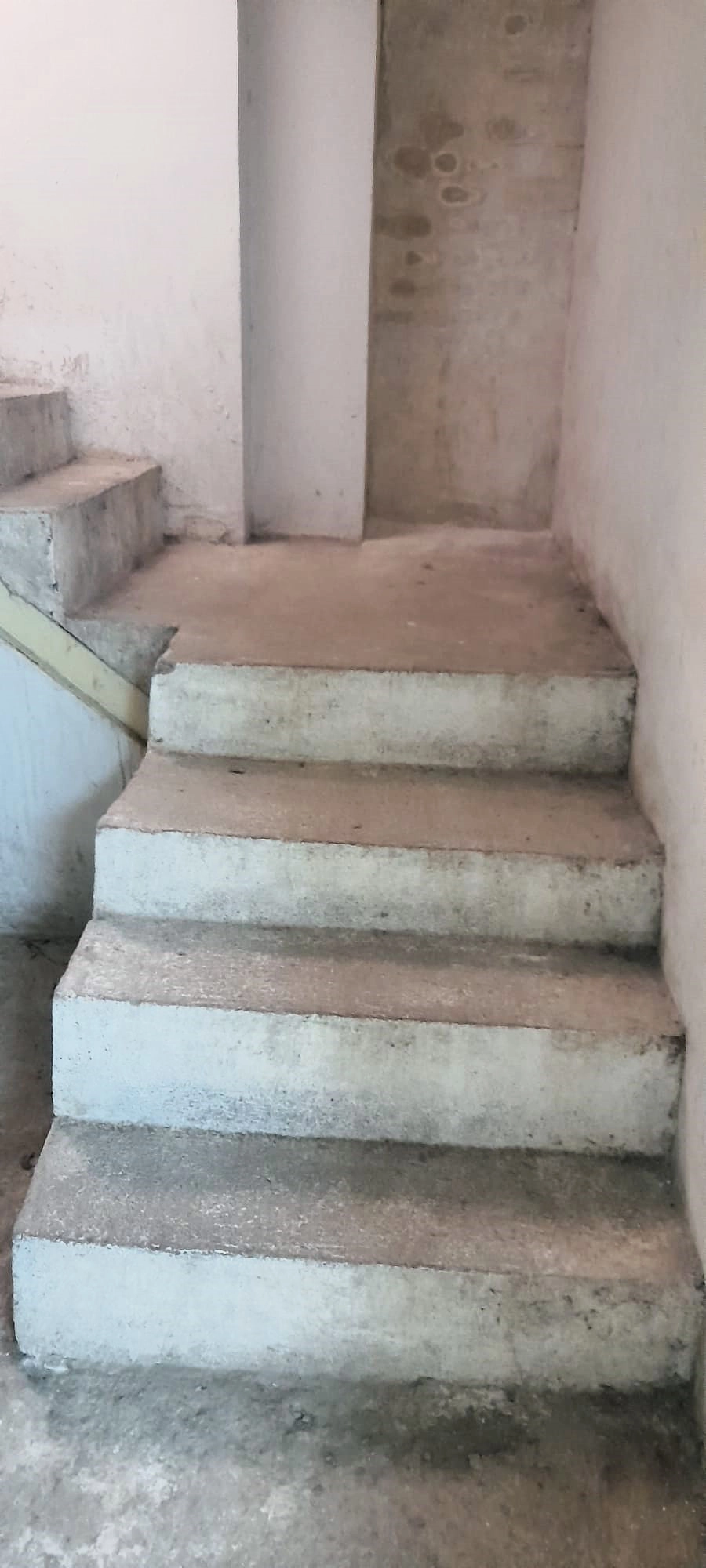 escalera trastero almacén